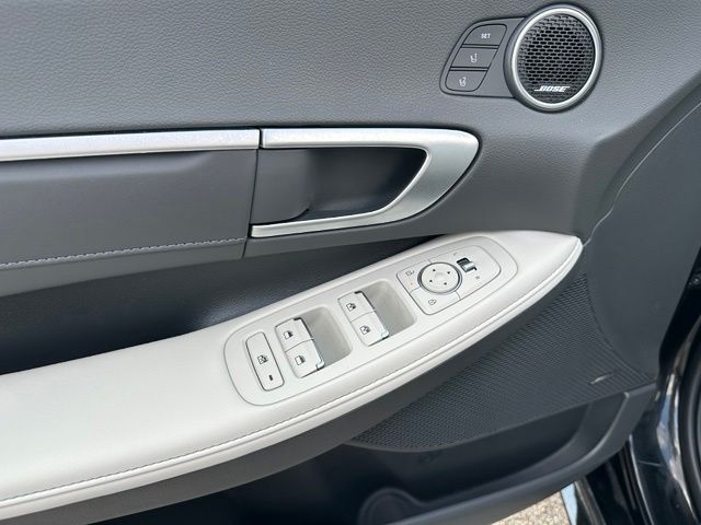 2025 Hyundai Sonata Hybrid Limited — photo 20 of 40