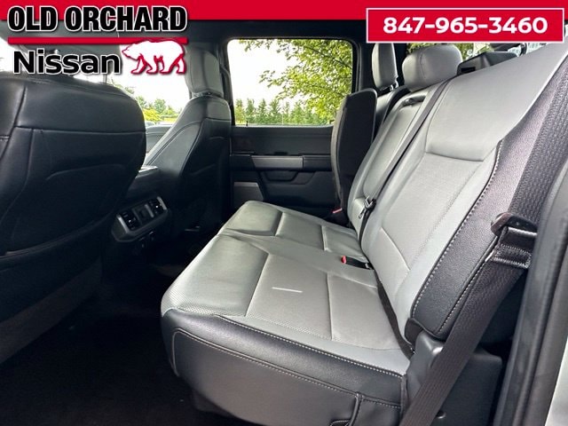 2023 Ford F-150 Lightning Lariat — photo 16 of 24