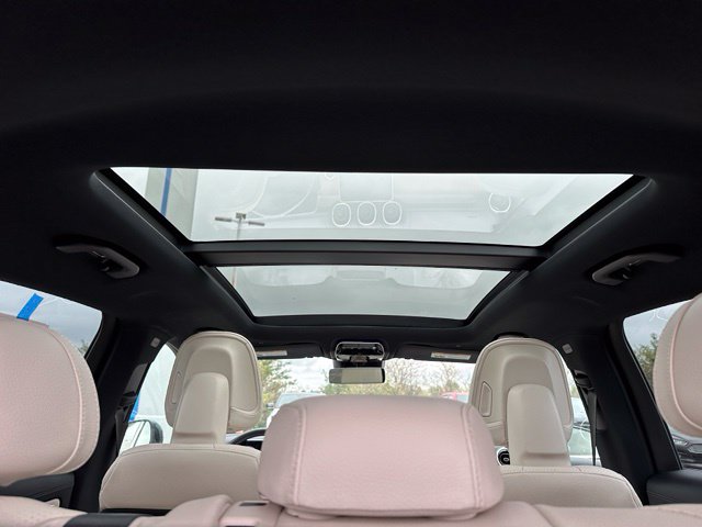 2024 Mercedes-Benz GLC GLC 300 — photo 10 of 31