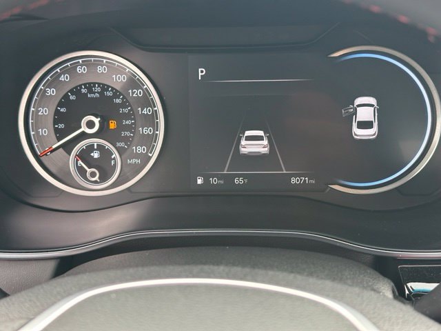 2025 Genesis G70 3.3T Sport Advanced — photo 29 of 31