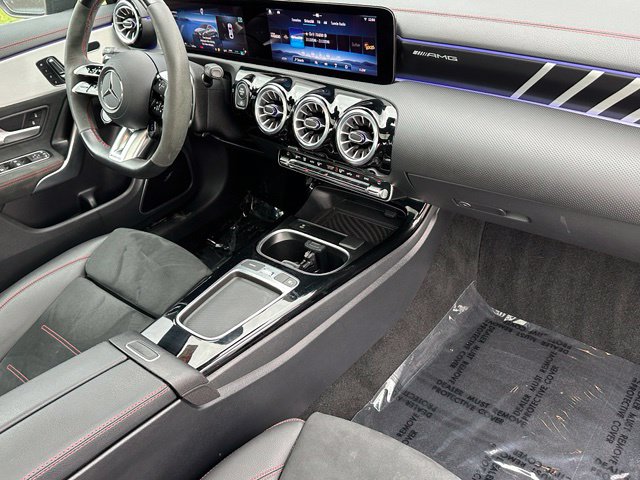 2025 Mercedes-Benz CLA CLA 35 AMG® — photo 11 of 31