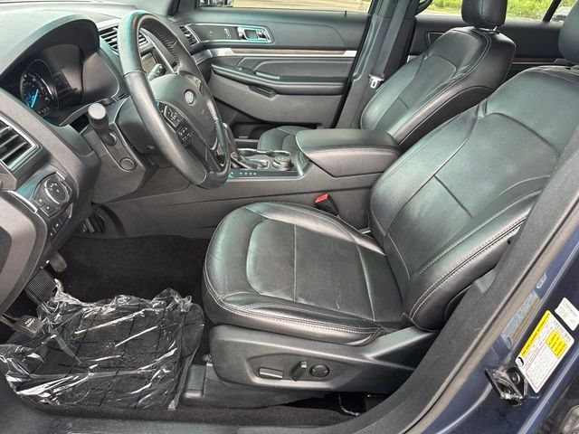 2019 Ford Explorer Limited — photo 19 of 33