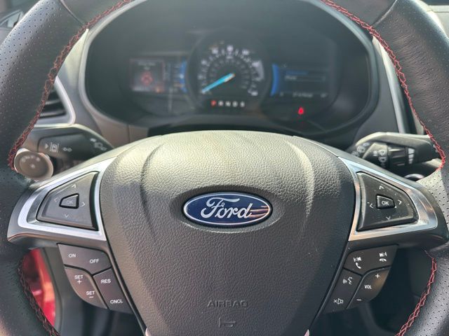 2023 Ford Edge ST-Line — photo 25 of 26