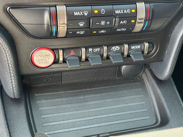 2021 Ford Mustang Shelby GT500 — photo 28 of 49