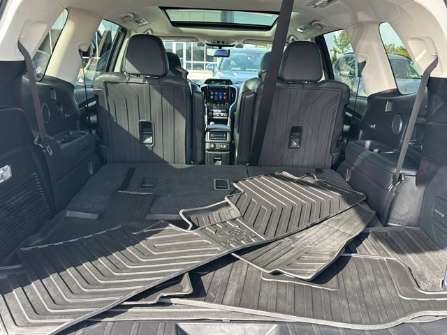 2021 Subaru Ascent Touring — photo 10 of 35
