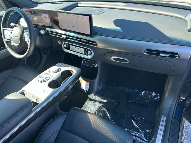 2025 Genesis GV60 Advanced — photo 10 of 41