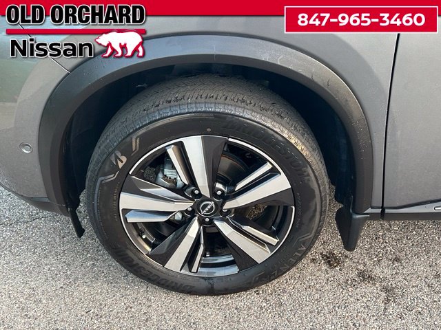 2023 Nissan Rogue SL — photo 9 of 22