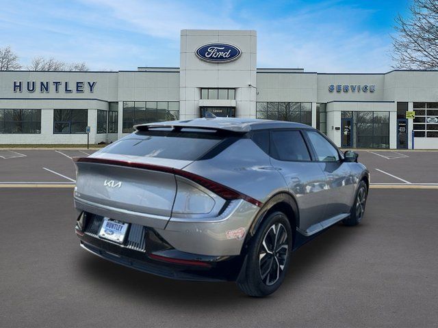 2023 Kia EV6 Wind — photo 4 of 33