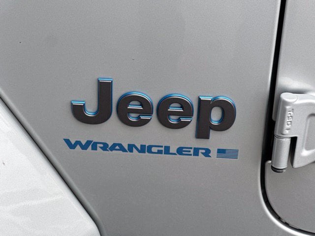 2023 Jeep Wrangler Sahara 4xe — photo 7 of 19