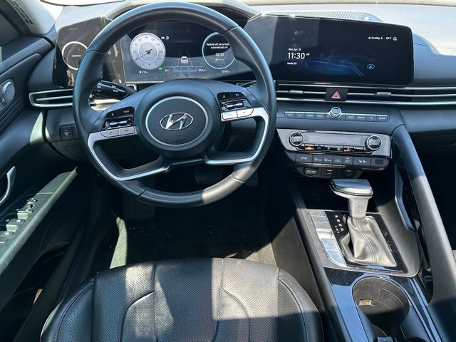 2023 Hyundai Elantra Hybrid Limited — photo 11 of 25