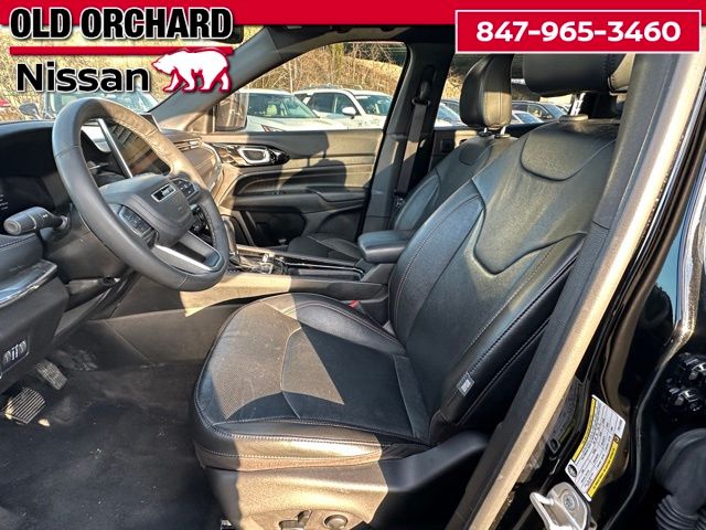 2023 Jeep Compass Limited — photo 11 of 22