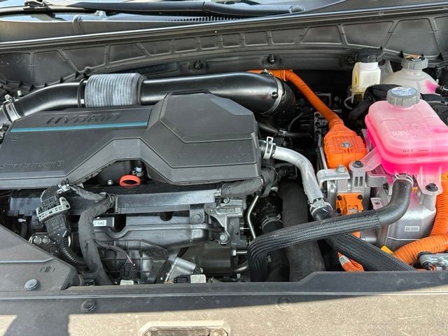 2024 Hyundai Tucson Hybrid Limited — photo 9 of 40