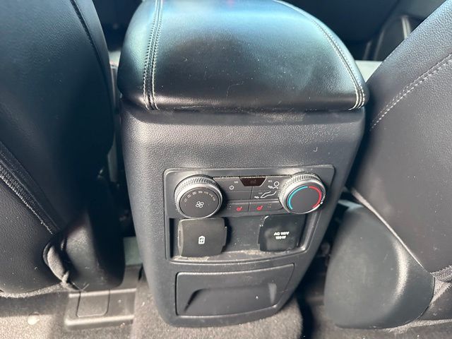 2022 Ford Explorer ST — photo 19 of 33