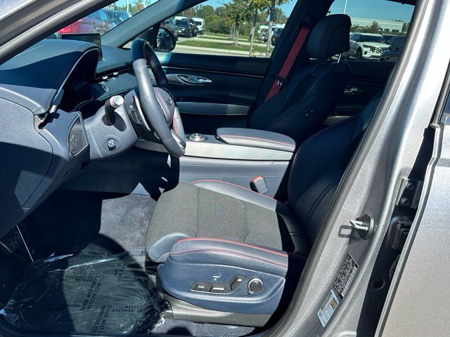 2023 Genesis GV70 2.5T — photo 21 of 41