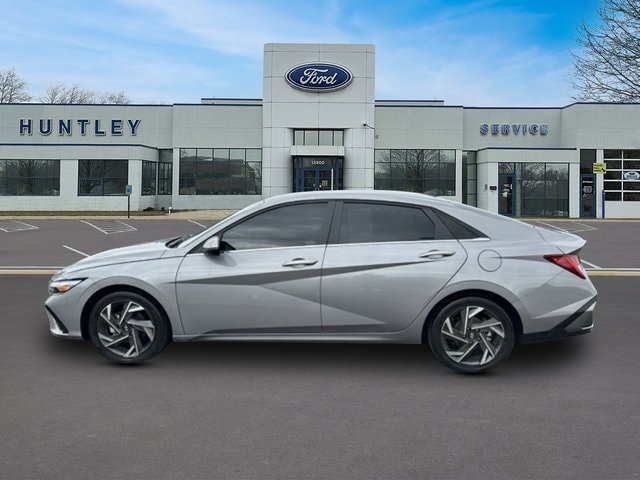 2025 Hyundai Elantra Hybrid Limited — photo 7 of 26