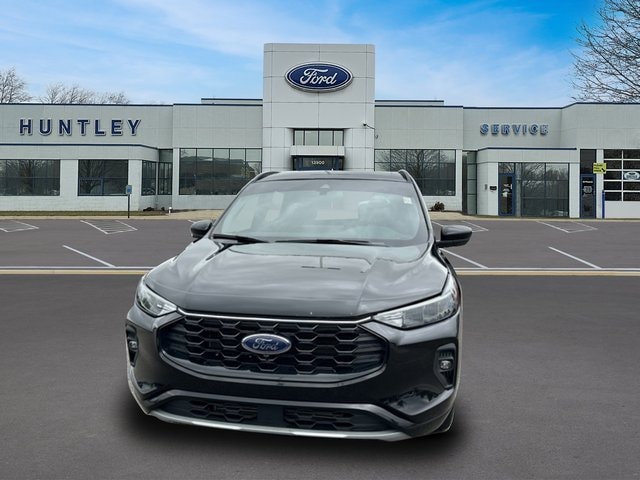 2023 Ford Escape ST-Line Select — photo 3 of 33