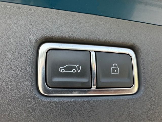 2024 Kia EV9 GT-Line — photo 17 of 44