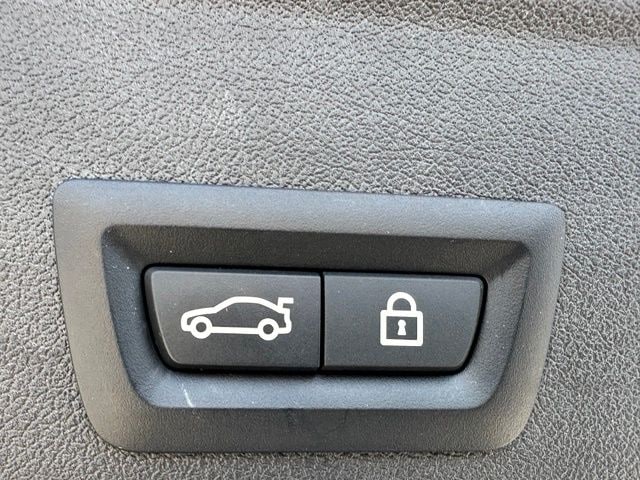 2022 BMW X6 xDrive40i — photo 13 of 29