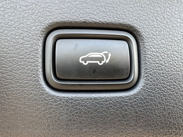 2024 Hyundai Palisade Calligraphy Night Edition — photo 16 of 41