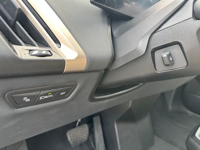 2023 BMW iX M60 — photo 24 of 32