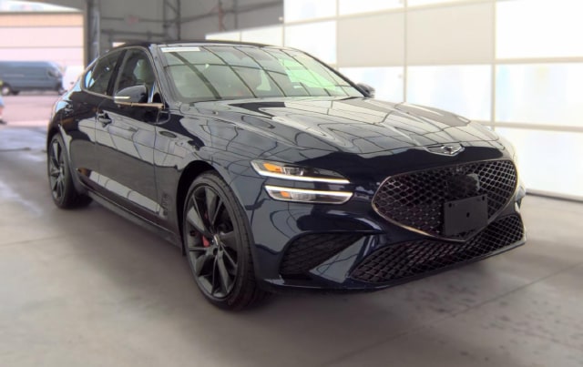 2023 Genesis G70 3.3T — photo 3 of 11