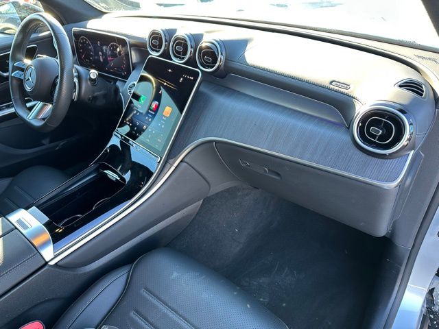2025 Mercedes-Benz GLC GLC 300 — photo 10 of 30