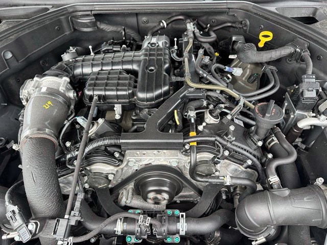 2025 Genesis G70 3.3T Sport Advanced — photo 9 of 31