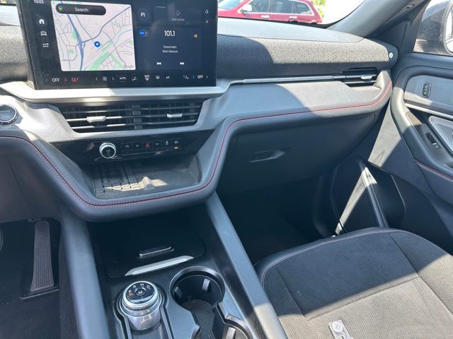 2025 Ford Explorer ST — photo 21 of 35