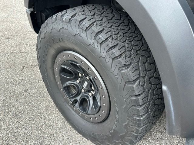 2023 Ford F-150 Raptor — photo 9 of 33