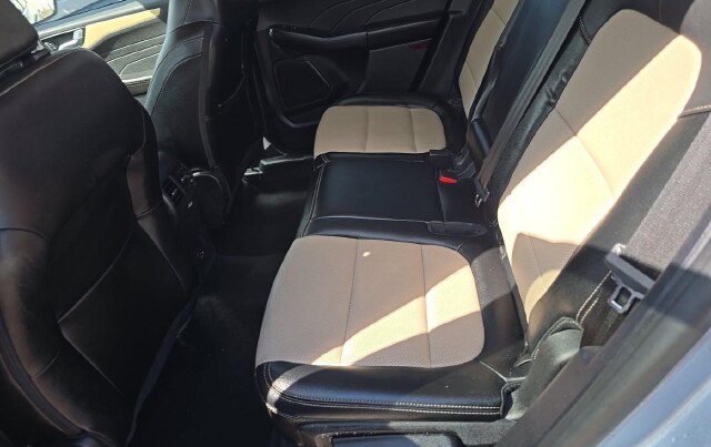 2022 Ford Escape Titanium — photo 10 of 10