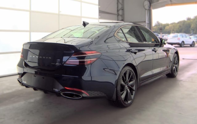 2023 Genesis G70 3.3T — photo 4 of 11