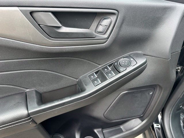 2023 Ford Escape Active — photo 18 of 27