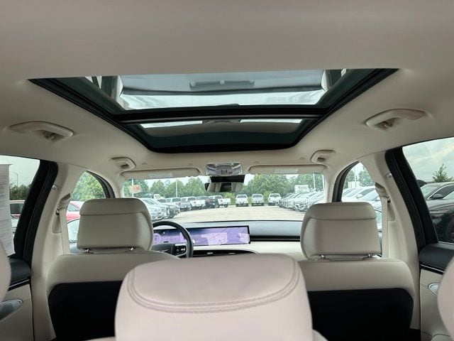 2026 Genesis GV70 2.5T Advanced — photo 12 of 37