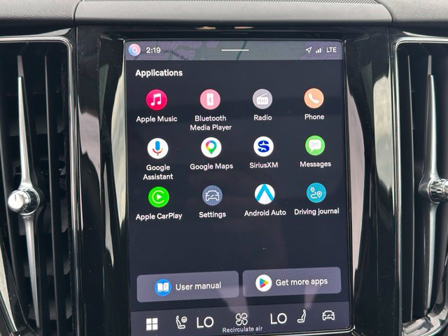 2025 Volvo XC60 B5 Plus — photo 27 of 31