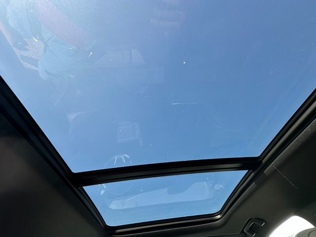 2025 Chevrolet Blazer EV LT — photo 18 of 33
