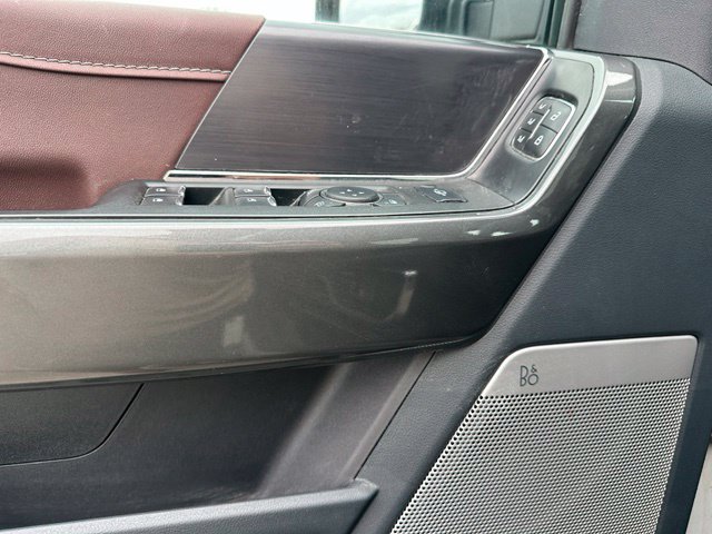 2023 Ford F-150 Lariat — photo 15 of 27