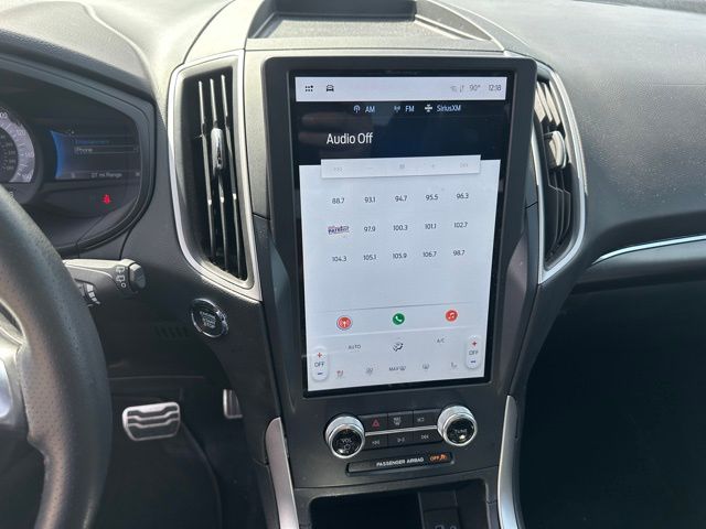 2023 Ford Edge ST-Line — photo 22 of 26