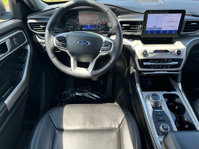 2023 Ford Explorer XLT — photo 20 of 29