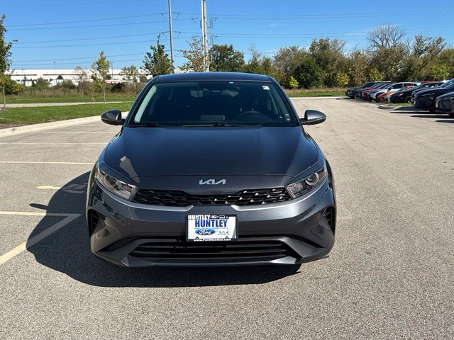 2023 Kia Forte LXS — photo 2 of 30