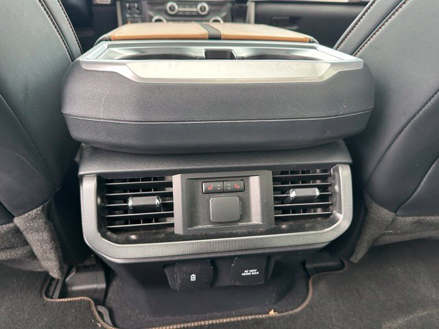 2023 Ford F-150 Platinum — photo 13 of 32