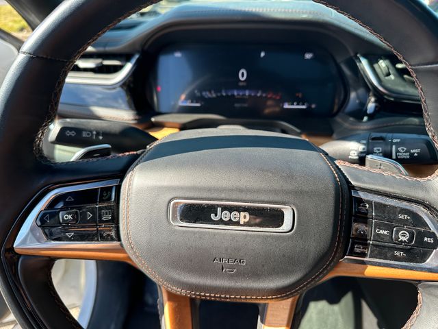 2022 Jeep Grand Cherokee Summit Reserve — photo 30 of 31