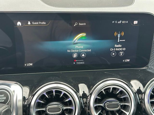 2023 Mercedes-Benz GLB GLB 35 AMG® — photo 29 of 37