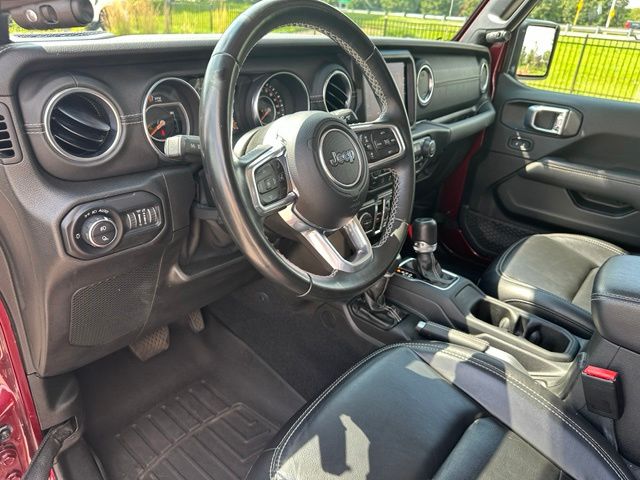 2021 Jeep Gladiator Overland — photo 18 of 28