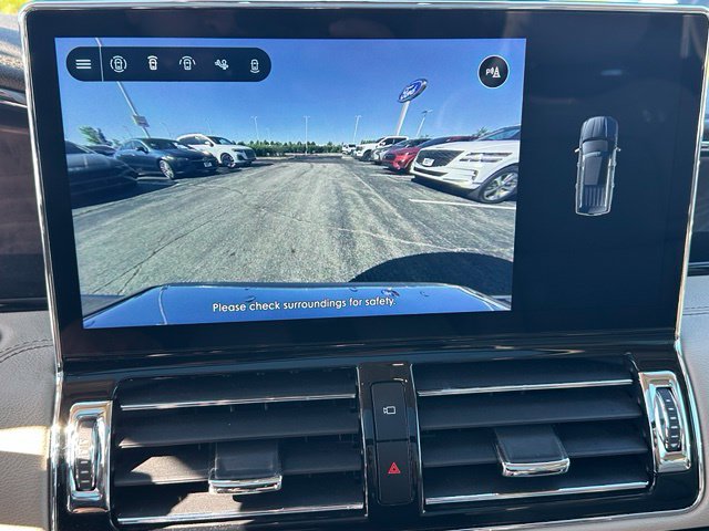 2023 Lincoln Navigator L Reserve — photo 32 of 37