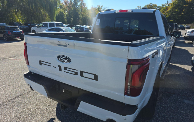 2025 Ford F-150 Lariat — photo 3 of 10