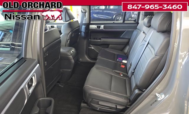 2025 Hyundai Santa Fe Hybrid Limited — photo 10 of 11