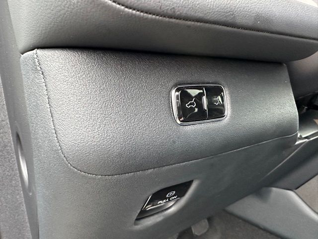 2025 Lincoln Navigator L Reserve — photo 26 of 41