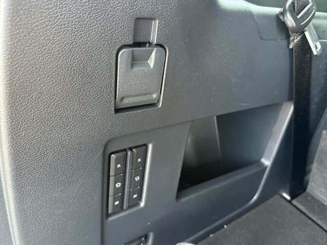 2022 Lincoln Navigator Reserve — photo 15 of 36