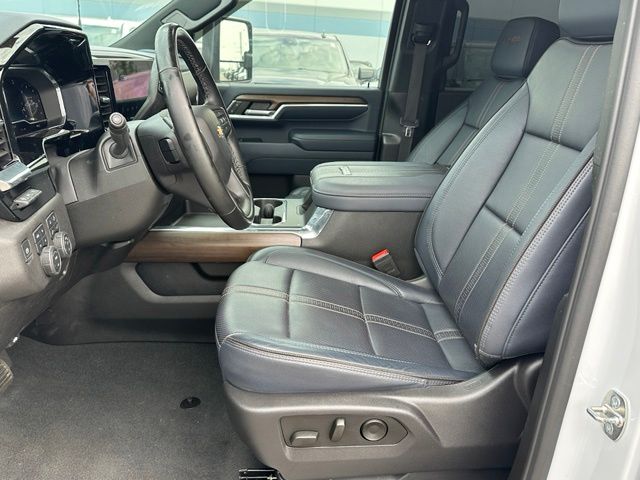 2024 Chevrolet Silverado 2500HD High Country — photo 15 of 53