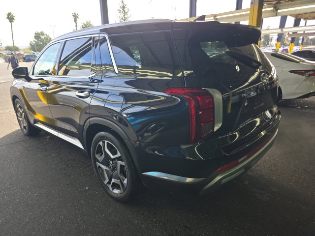 2024 Hyundai Palisade Limited — photo 5 of 10